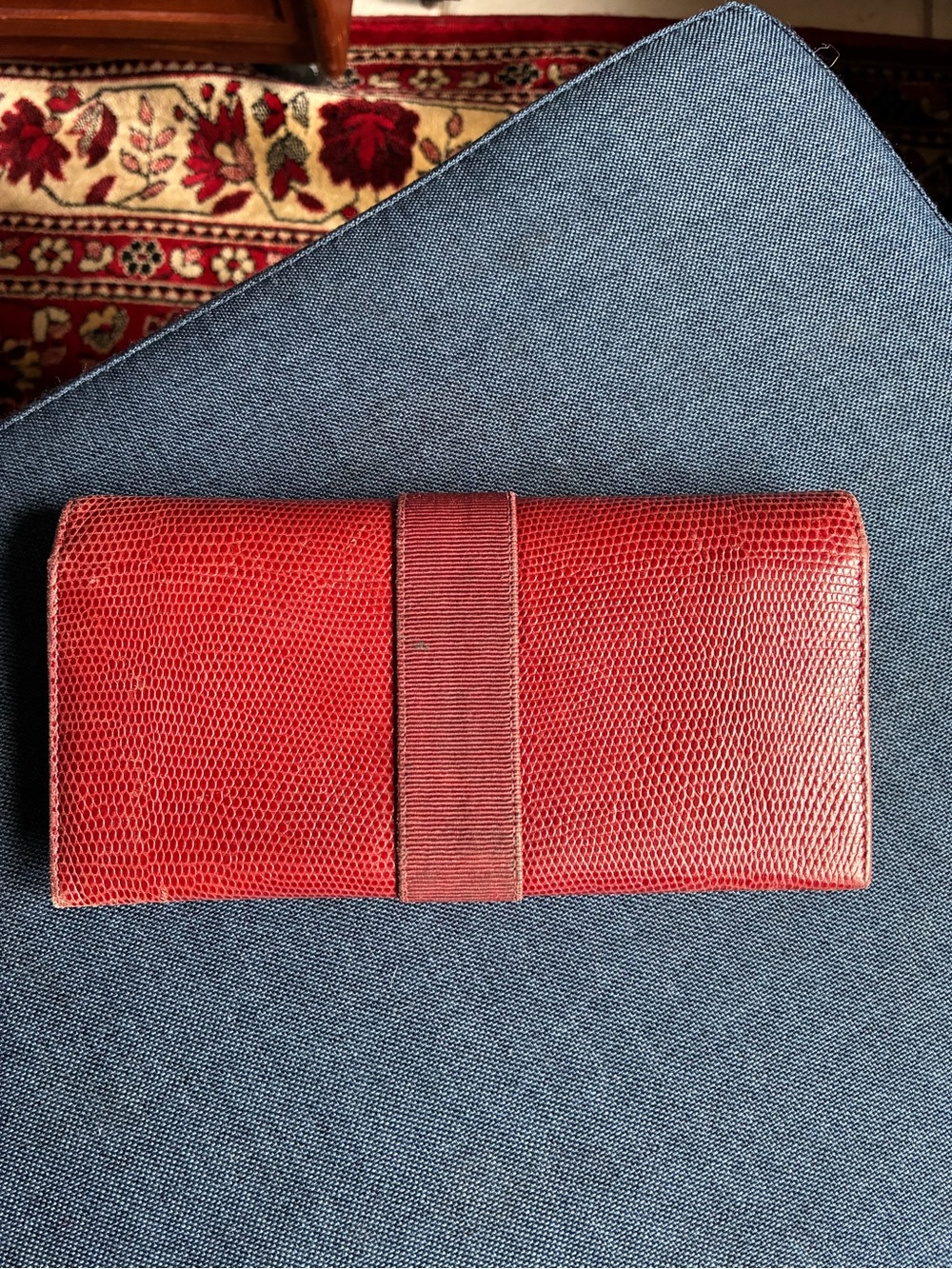 Salvatore Ferragamo Bordeaux Textured Leather Bow-Accent Wallet Purse - Picture 5 of 12